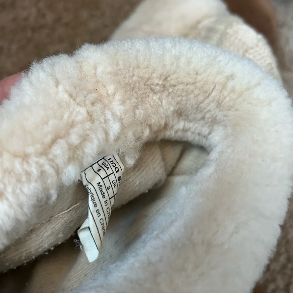 Youth Ugg Juniper Chestnut Brown and Cream Knit Boots Size 4 |F44